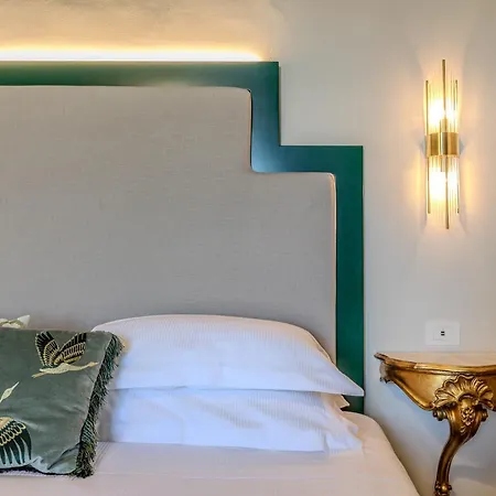 Apartment Atrium Emerald Spacious 204m With Private Sauna & Pool Table
