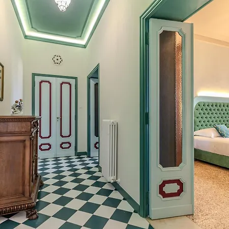 Atrium Emerald Spacious 204m With Private Sauna & Pool Table Perugia